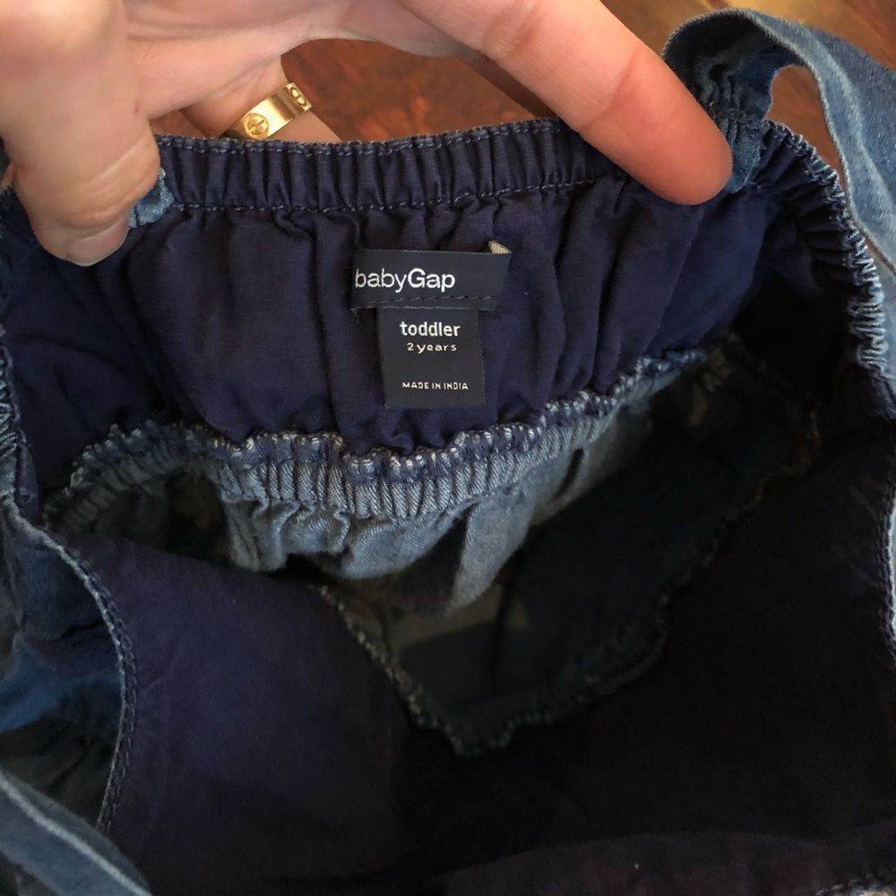 Shirts and pants bundle - Picture 13 of 14